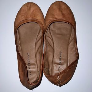 Lucky Brand Emmie Ballet Leather Flats in Bourbon